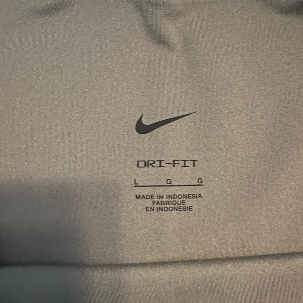 Nike Women's Dark Gray Bike Shorts - Picture 2 of 2